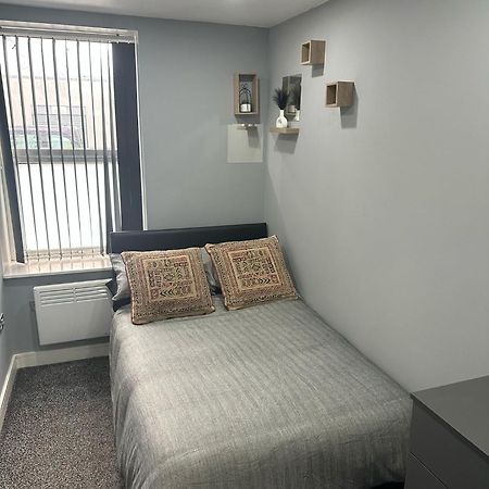 2 Bedroom Flat With Hot Tub Cardiff Ngoại thất bức ảnh