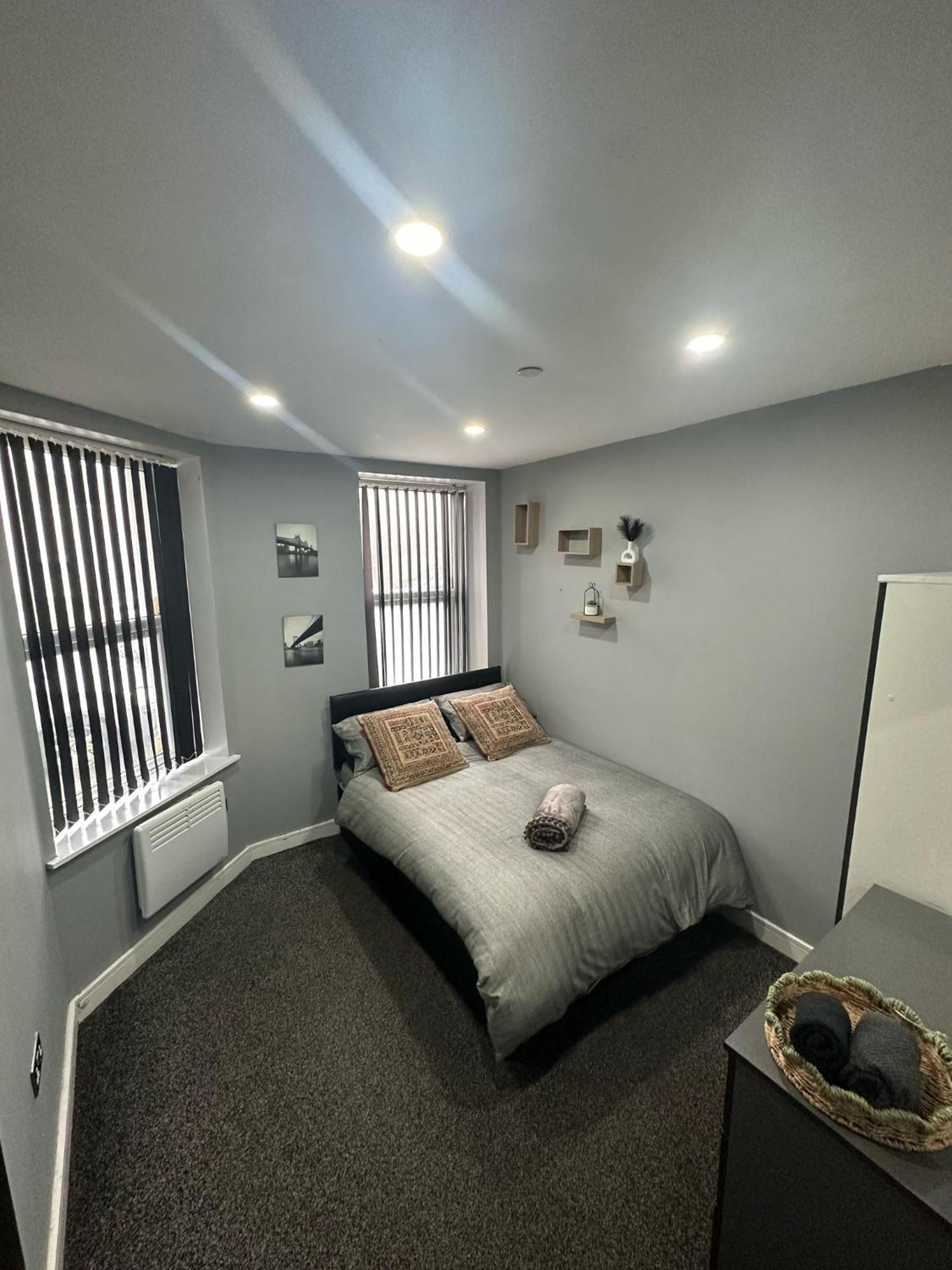 2 Bedroom Flat With Hot Tub Cardiff Ngoại thất bức ảnh