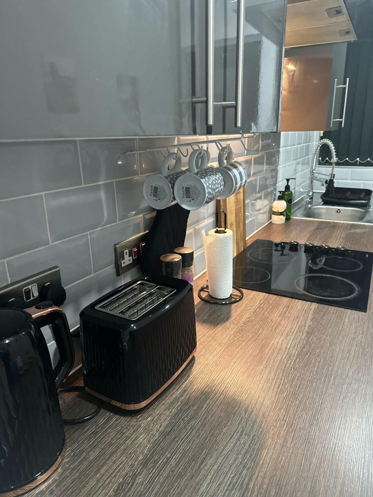 2 Bedroom Flat With Hot Tub Cardiff Ngoại thất bức ảnh
