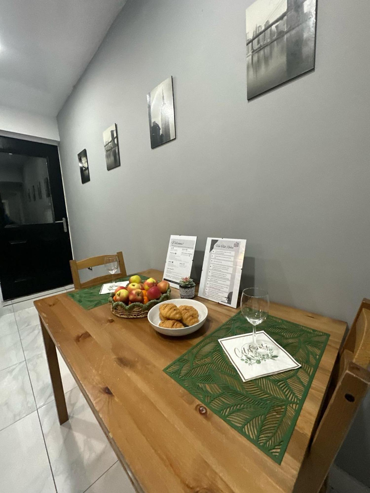 2 Bedroom Flat With Hot Tub Cardiff Ngoại thất bức ảnh